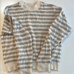 Abercrombie & Fitch Gray and Cream Striped Crewneck Sweater